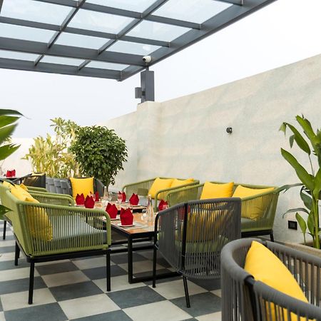 Hotel Golden Tulip Jalandhar Exterior foto