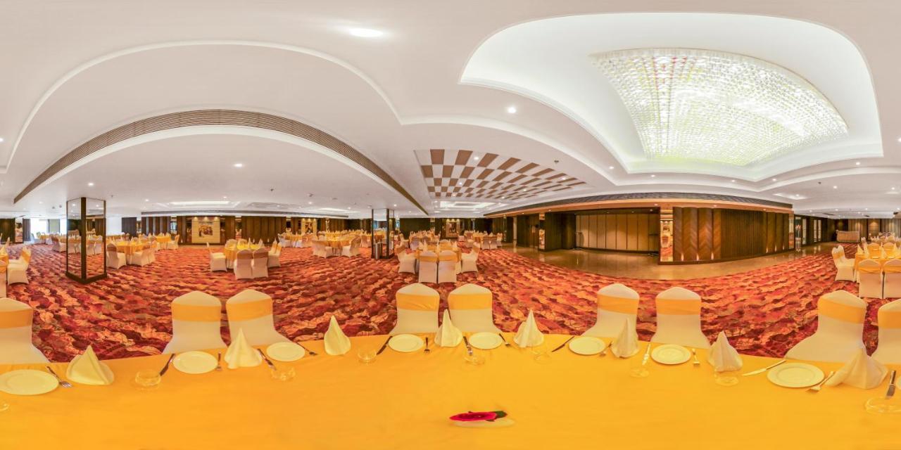 Hotel Golden Tulip Jalandhar Exterior foto